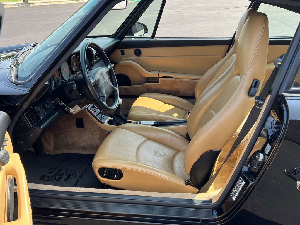 Porsche 993 Carrera 4S