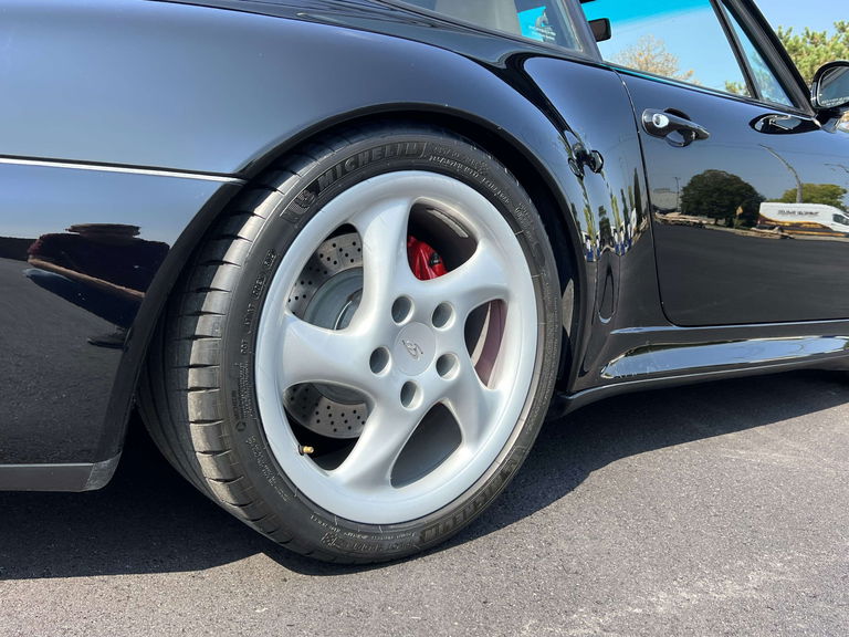 Porsche 993 Carrera 4S