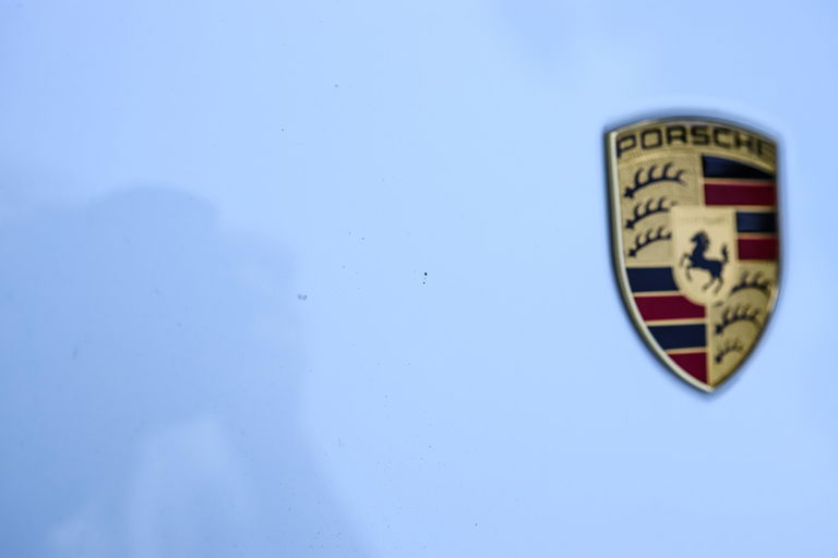 Porsche 718 Cayman GT4