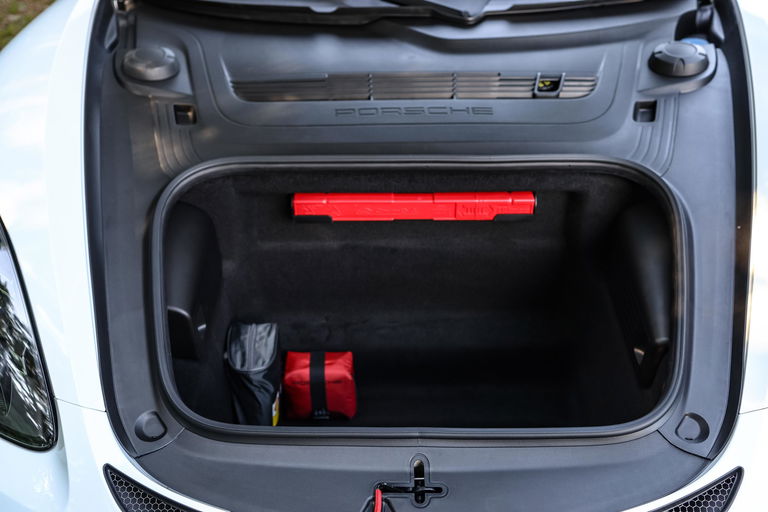 Porsche 718 Cayman GT4