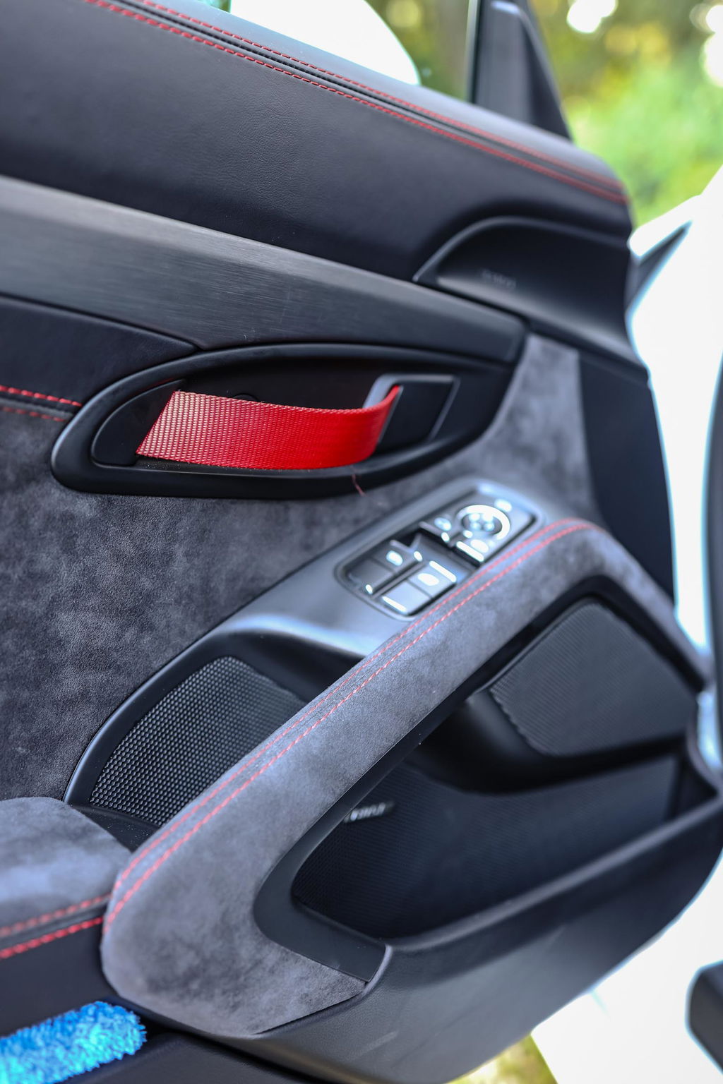 Porsche 718 Cayman GT4