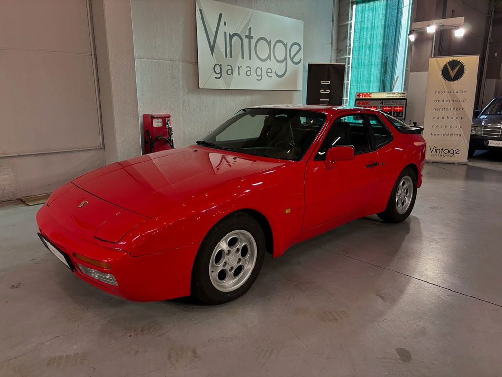 Porsche 944 Coupé