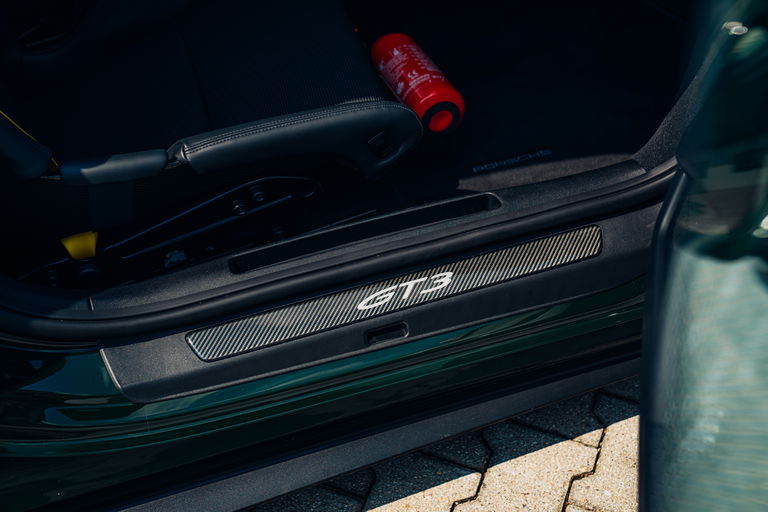 Porsche 992 GT3 Touring