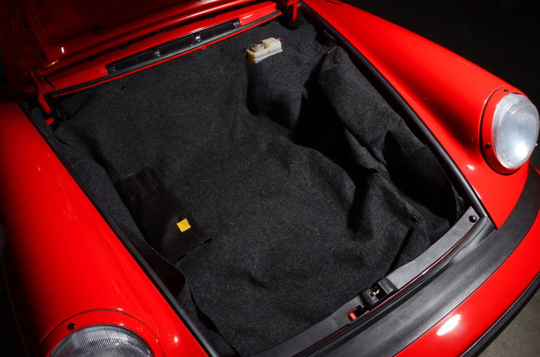 Porsche 911 Carrera 3.2