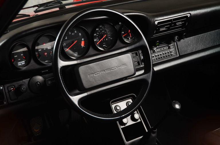 Porsche 911 Carrera 3.2