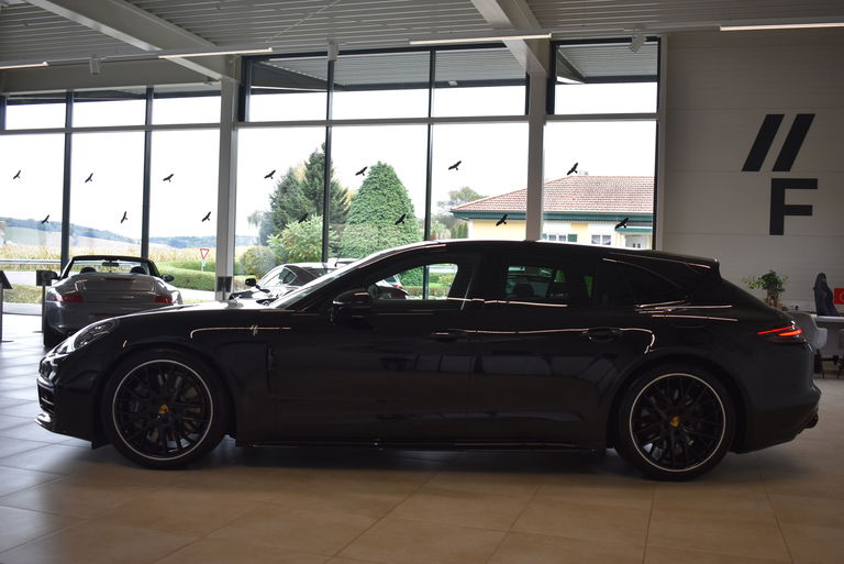 Porsche Panamera 4 E-Hybrid