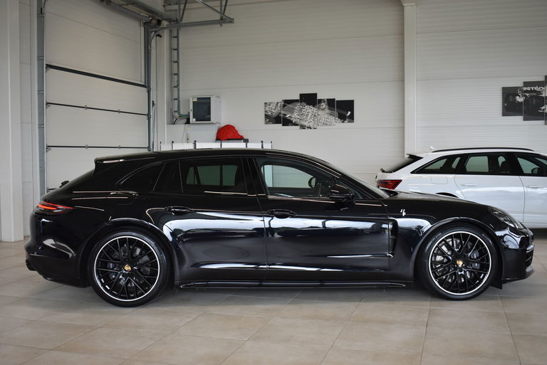Porsche Panamera 4 E-Hybrid