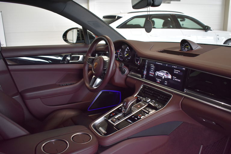 Porsche Panamera 4 E-Hybrid