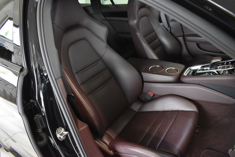 Porsche Panamera 4 E-Hybrid