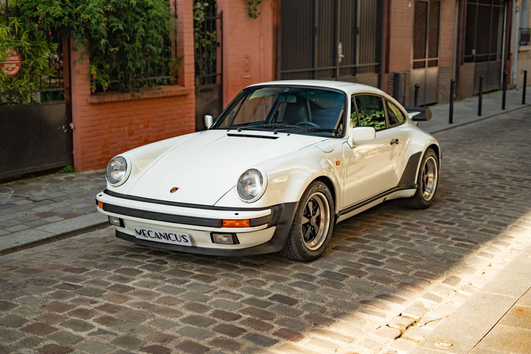 Porsche 911 Turbo 3.3
