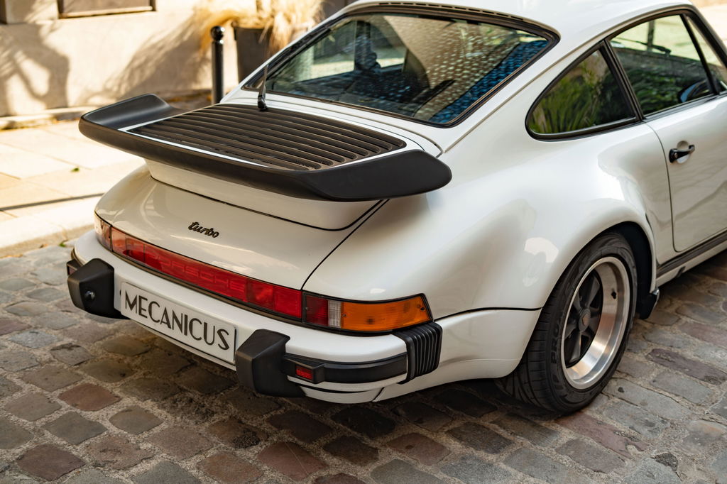 Porsche 911 Turbo 3.3