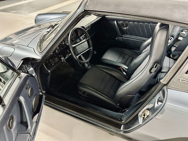 Porsche 911 Carrera 3.2 (KAT)