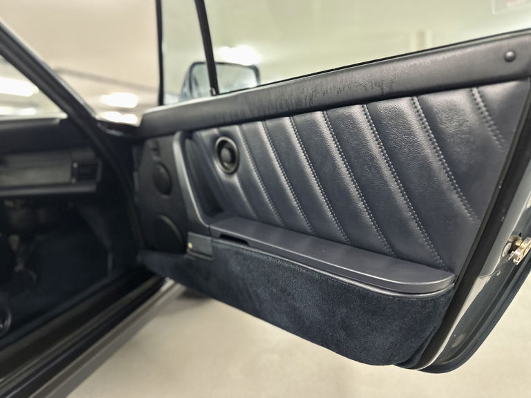 Porsche 911 Carrera 3.2 (KAT)