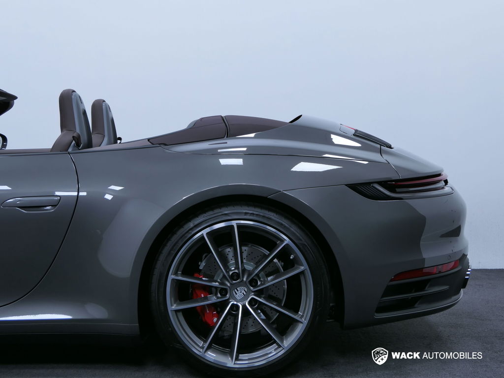 Porsche 992 Carrera 4S