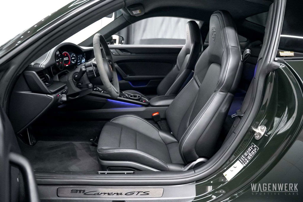 Porsche 992 Carrera GTS