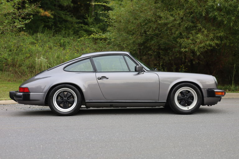 Porsche 911 Carrera 3.2 (US)