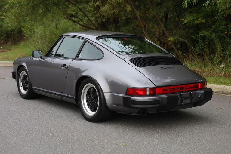 Porsche 911 Carrera 3.2 (US)