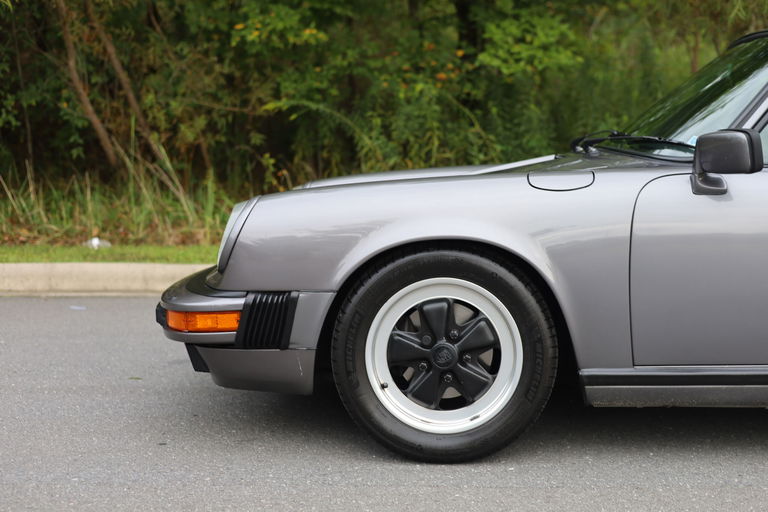 Porsche 911 Carrera 3.2 (US)