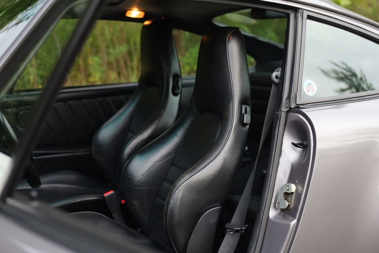 Porsche 911 Carrera 3.2 (US)