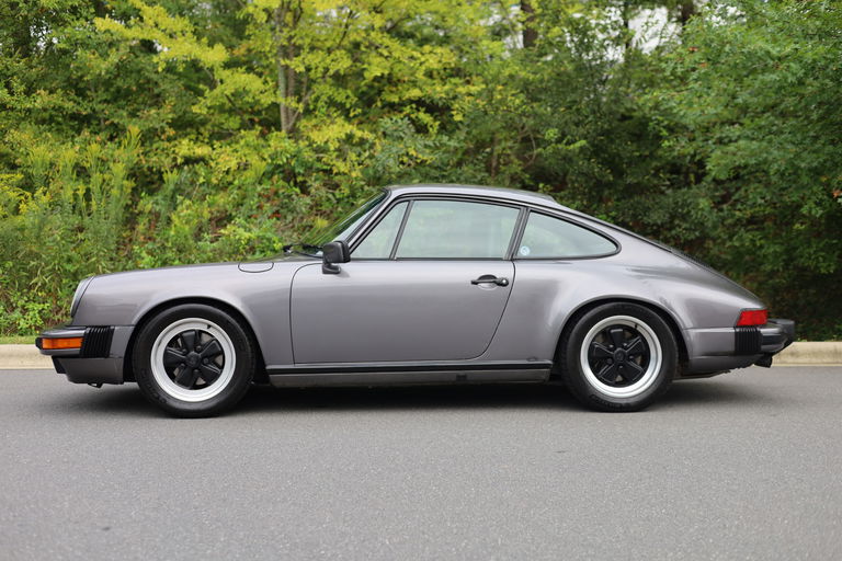 Porsche 911 Carrera 3.2 (US)
