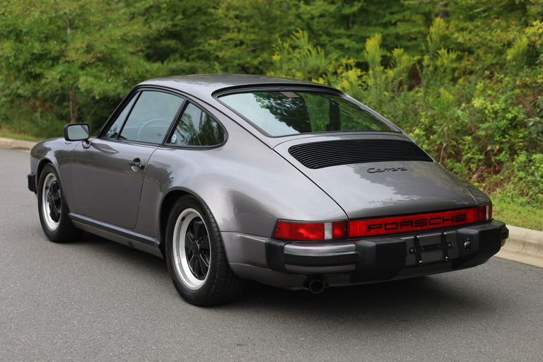 Porsche 911 Carrera 3.2 (US)