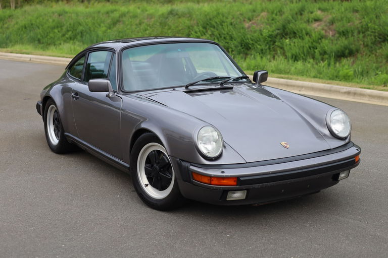Porsche 911 Carrera 3.2 (US)