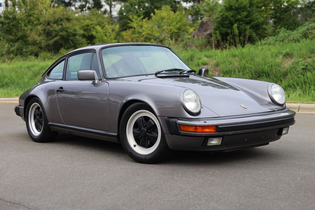 Porsche 911 Carrera 3.2 (US)