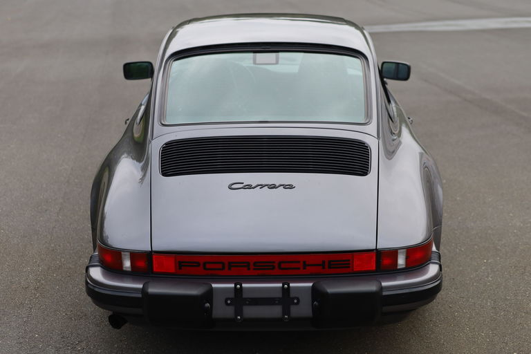 Porsche 911 Carrera 3.2 (US)