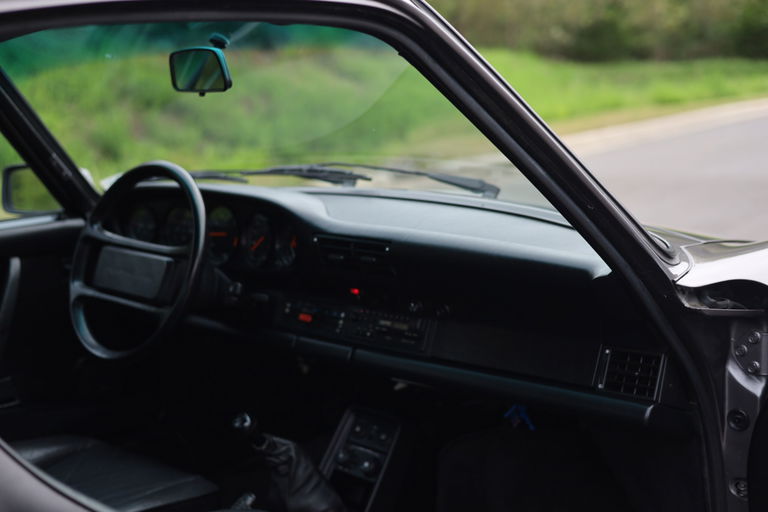 Porsche 911 Carrera 3.2 (US)