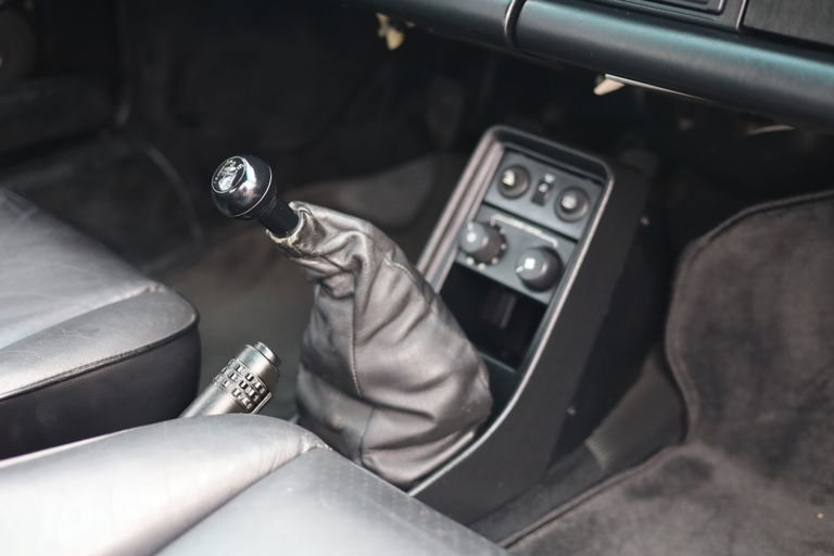 Porsche 911 Carrera 3.2 (US)