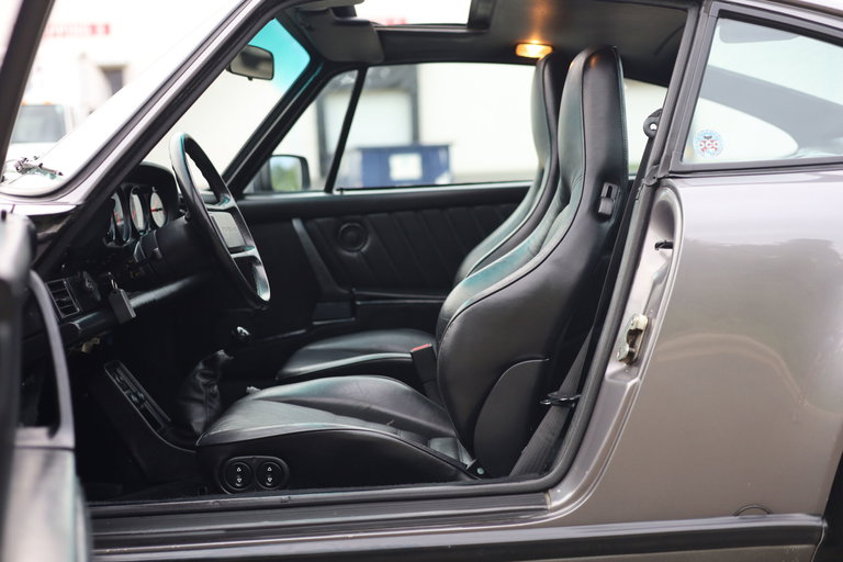 Porsche 911 Carrera 3.2 (US)