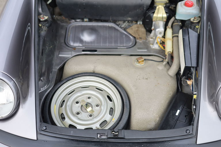 Porsche 911 Carrera 3.2 (US)