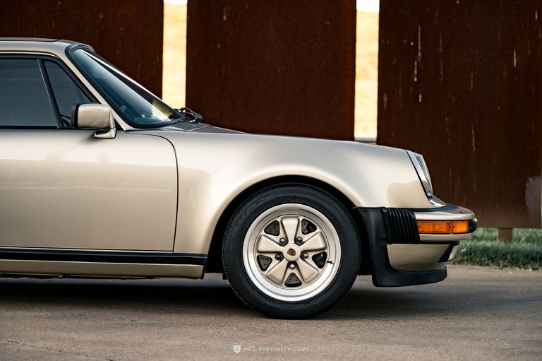 Porsche 911 Carrera 3.2 WTL