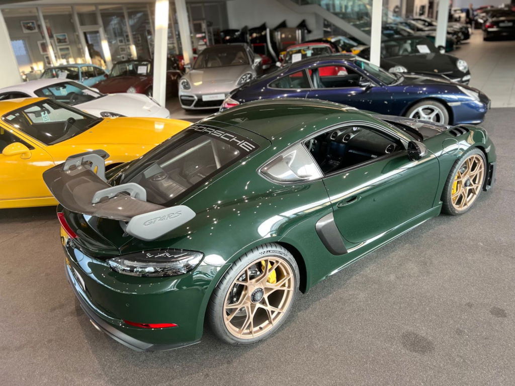Porsche 718 Cayman GT4 RS