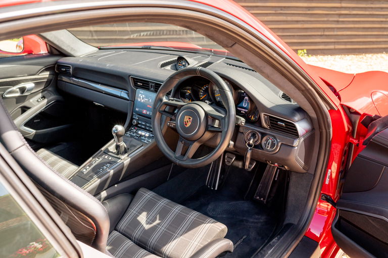 Porsche 991 GT3 Touring