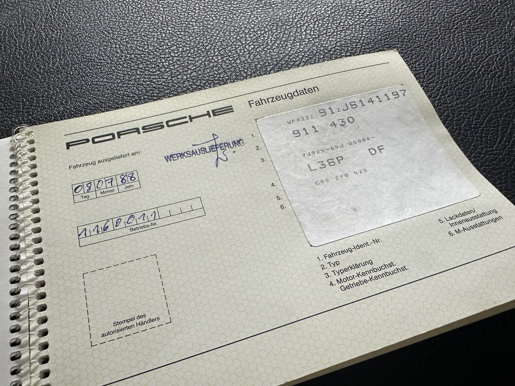 Porsche 911 Carrera 3.2 (KAT)