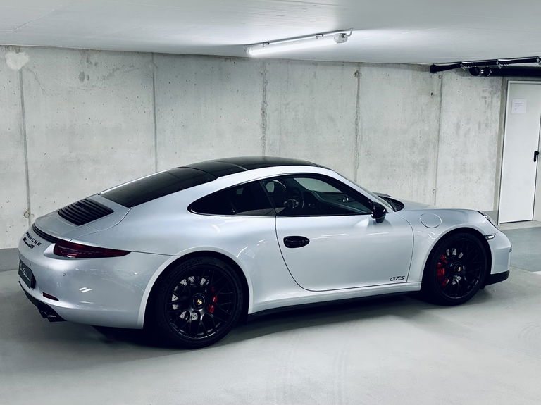 Porsche 991 Carrera GTS