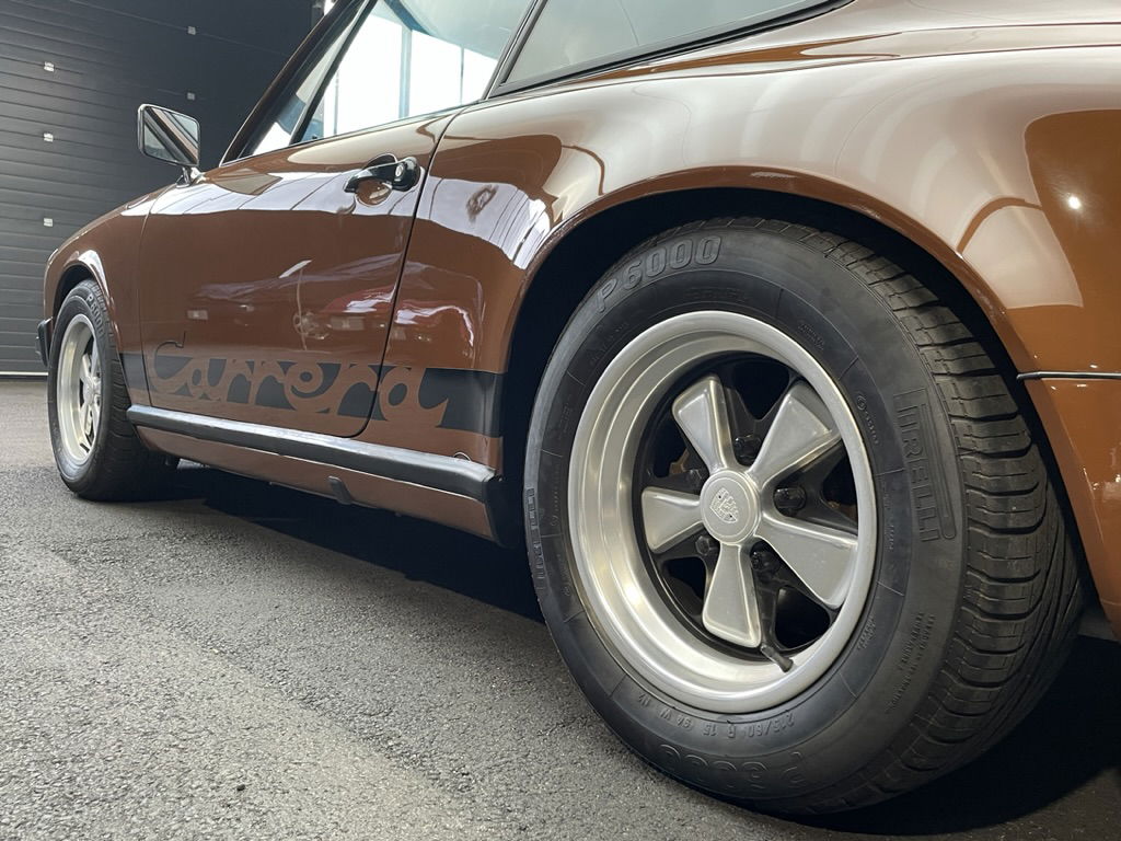 Porsche 911 Carrera (US)
