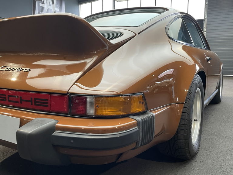 Porsche 911 Carrera (US)