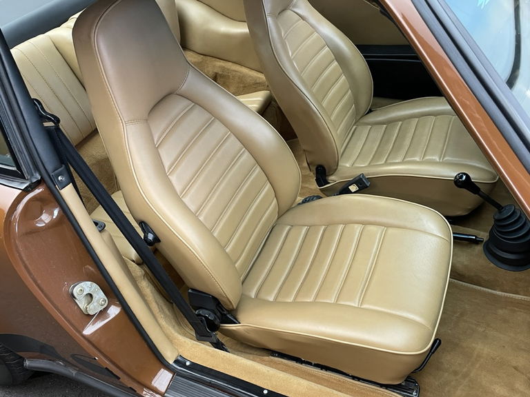 Porsche 911 Carrera (US)