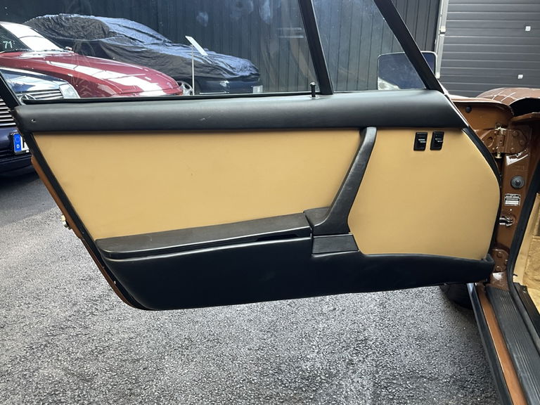 Porsche 911 Carrera (US)