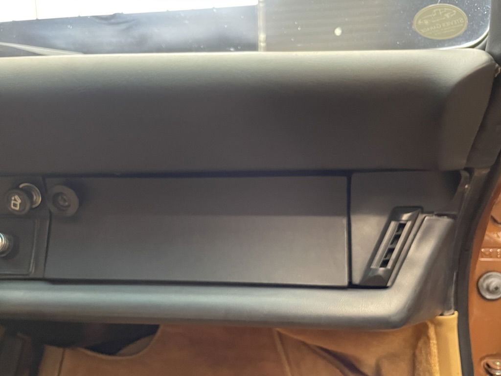 Porsche 911 Carrera (US)