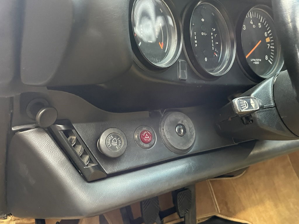 Porsche 911 Carrera (US)