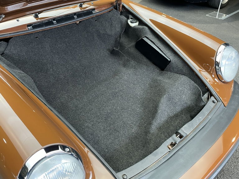 Porsche 911 Carrera (US)