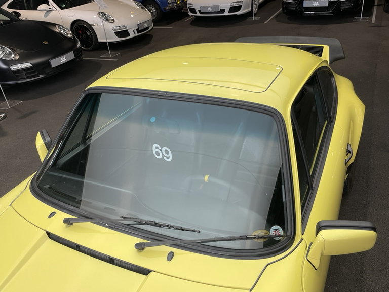 Porsche 911 Carrera 3.2 (US)