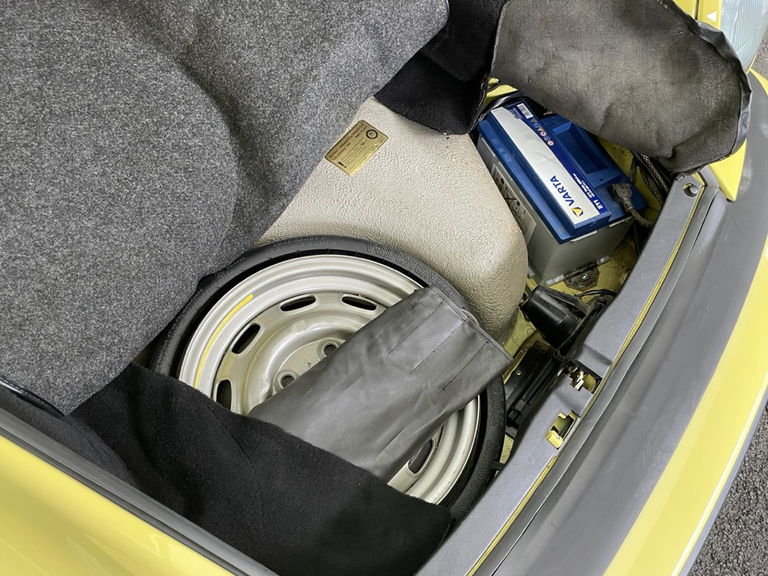 Porsche 911 Carrera 3.2 (US)