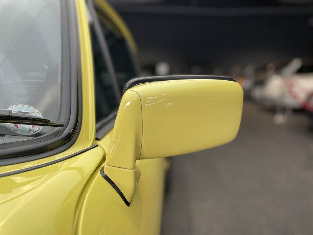 Porsche 911 Carrera 3.2 (US)