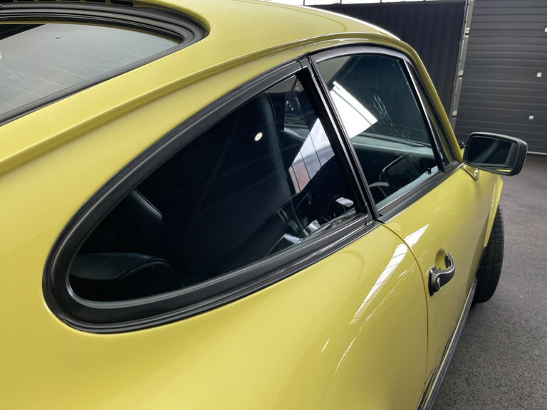 Porsche 911 Carrera 3.2 (US)