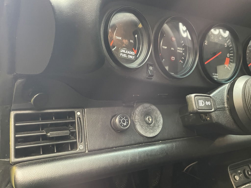 Porsche 911 Carrera 3.2 (US)