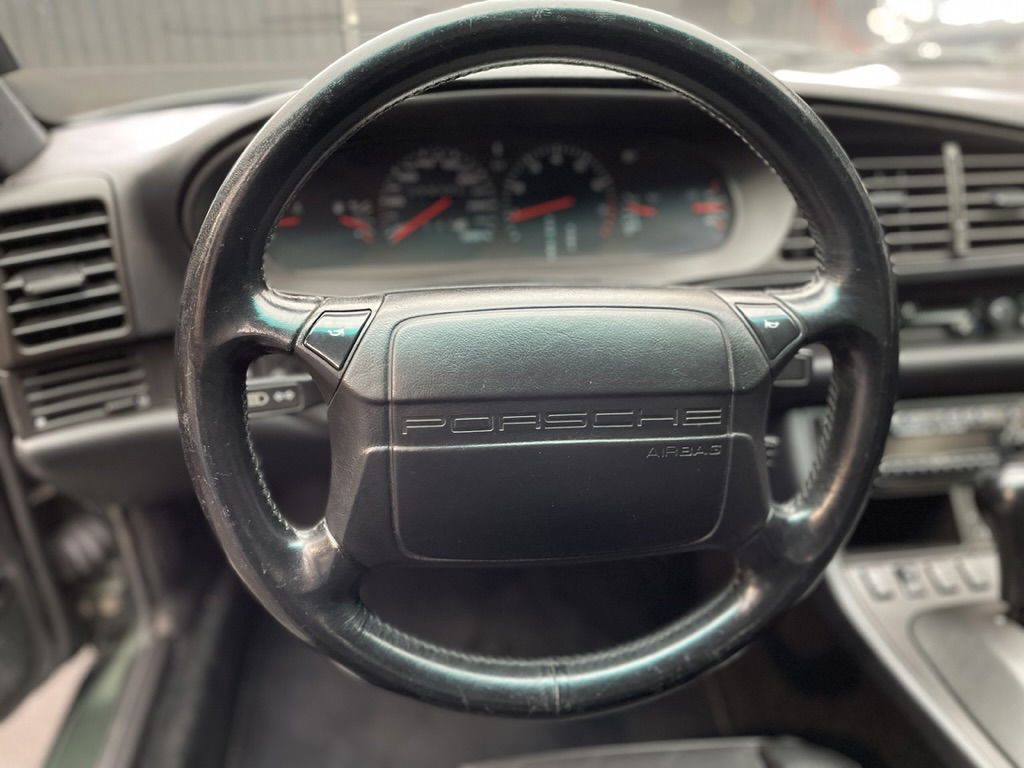 Porsche 968
